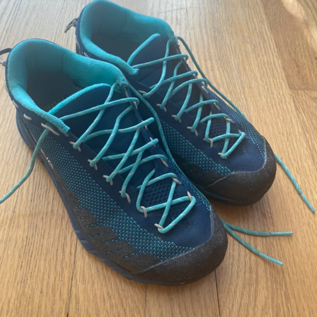 La Sportiva Tx2 Approach Shoes
